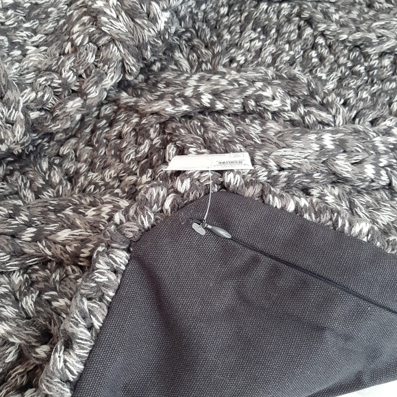 Pottery Barn Colossal Handknit Pillow Cover (1 pillow cover) Heather Gray - Picture 5 of 14